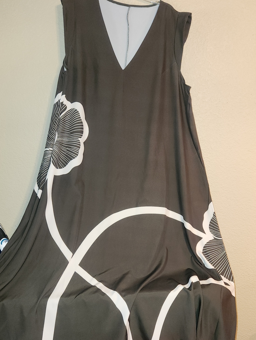 SHEIN Black Maxi Dress with White Floral Print